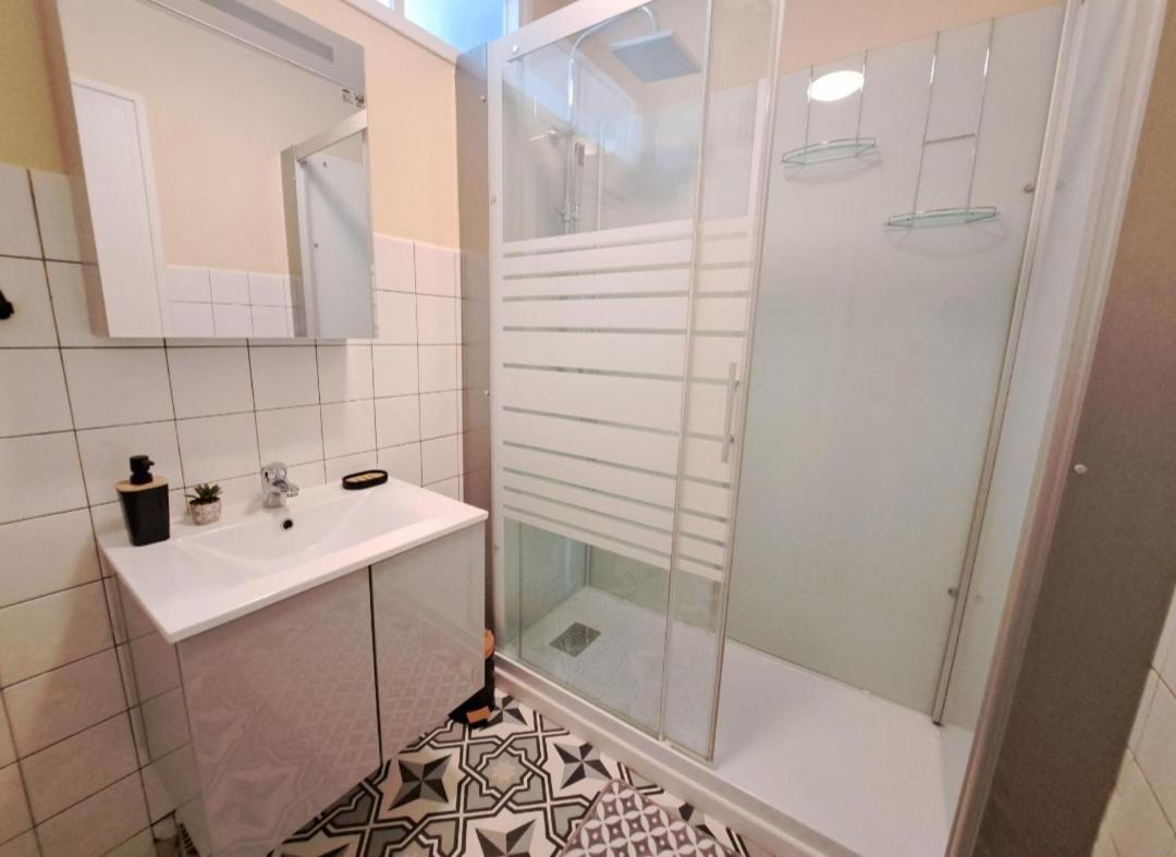 Magnifique T3 Avec Balcon Au Pied Du Metro Colbert Apartment Tourcoing Ngoại thất bức ảnh