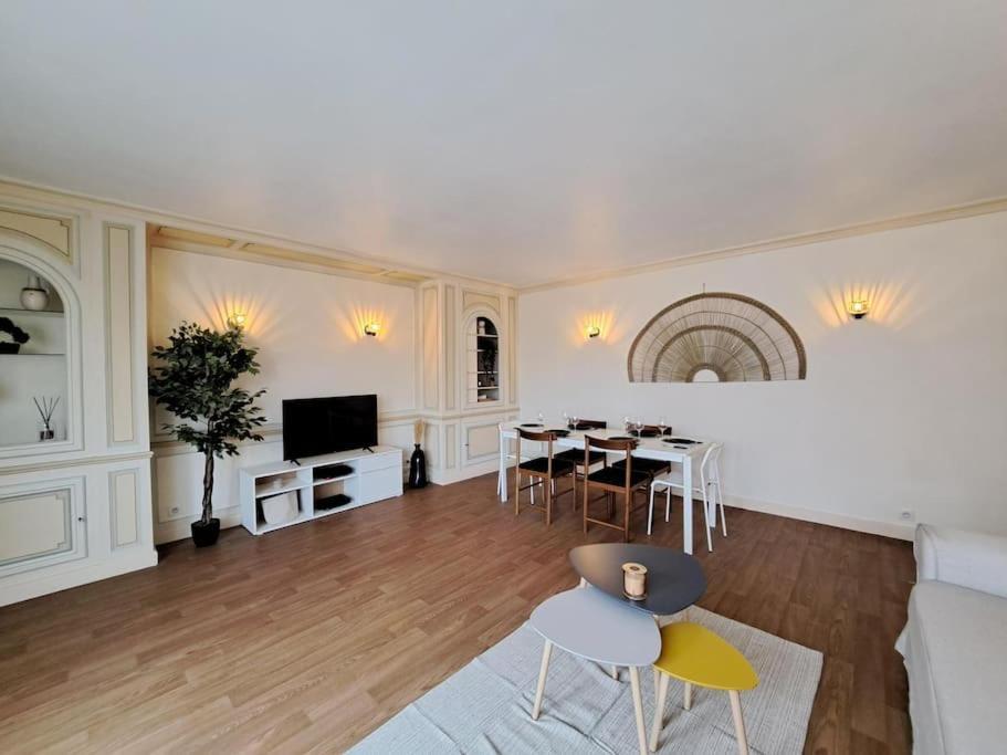 Magnifique T3 Avec Balcon Au Pied Du Metro Colbert Apartment Tourcoing Ngoại thất bức ảnh
