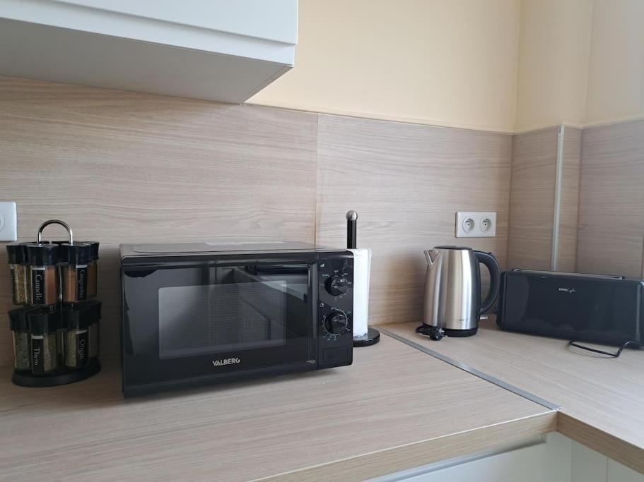 Magnifique T3 Avec Balcon Au Pied Du Metro Colbert Apartment Tourcoing Ngoại thất bức ảnh